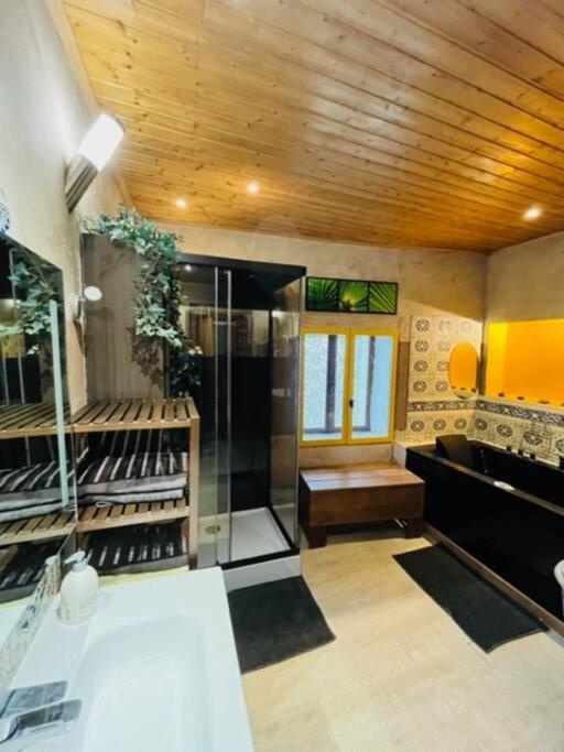 Maison De Village, Jacuzzi, Salle Cinema Valencin Kültér fotó